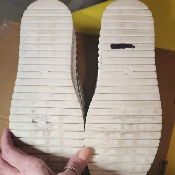 Elegant Women's Slip-On Shoes with Rhinestones - Picture 8 of 8